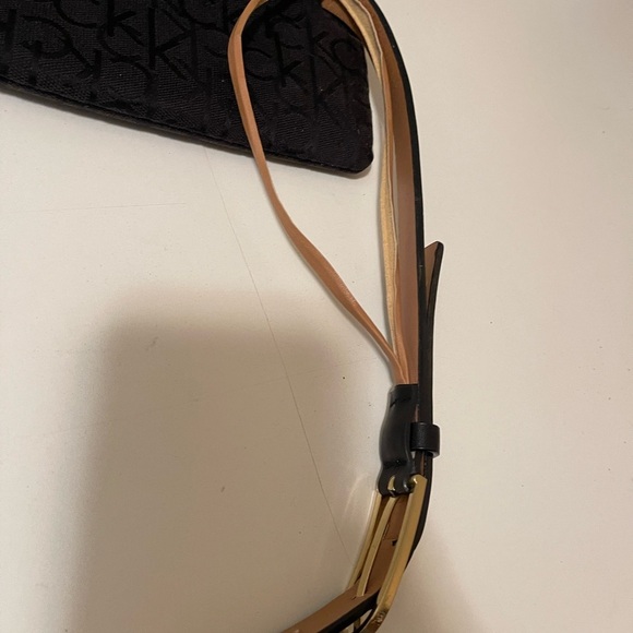 Calvin Klein gorgeous belt bag in very good condition. Adjustable straps. - Picture 12 of 13